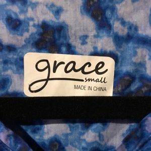 Grace Tops - Barely worn, blue camo printed Grace scrub top SM Grace Tops - Barely worn, blue camo printed Grace scrub top SM